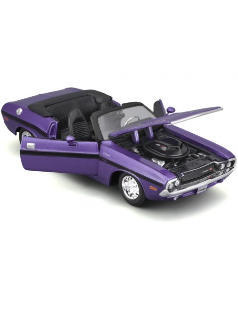 Maisto Dodge Challenger R/T Convertible 1970 1:24 metallic purple