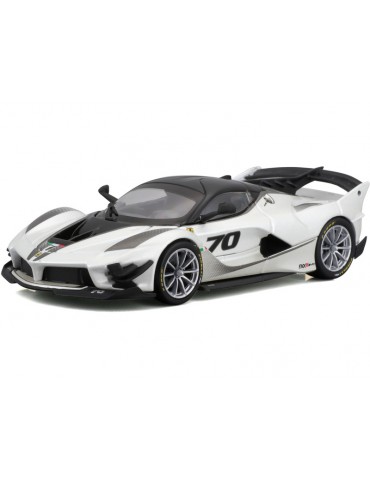 Bburago Ferrari FXX-K EVO 2017 1:43 white/black