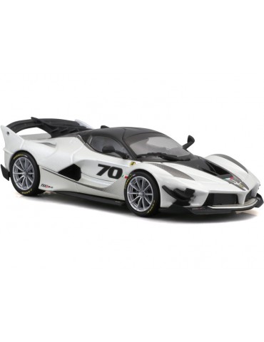 Bburago Ferrari FXX-K EVO 2017 1:43 white/black