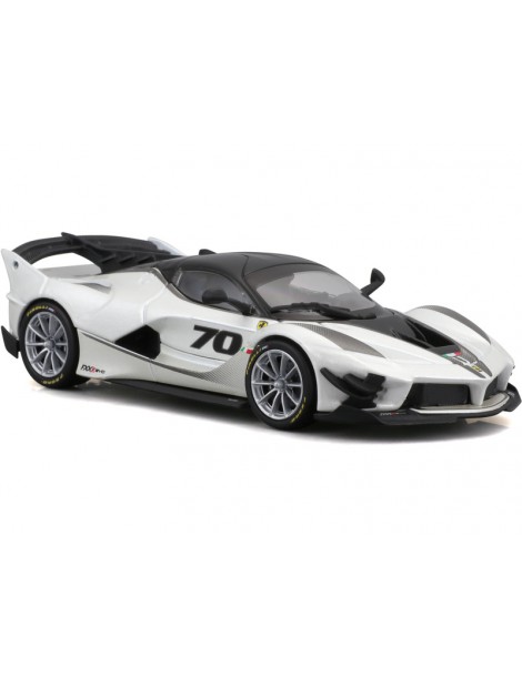 Bburago Ferrari FXX-K EVO 2017 1:43 white/black