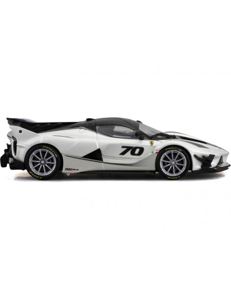 Bburago Ferrari FXX-K EVO 2017 1:43 white/black