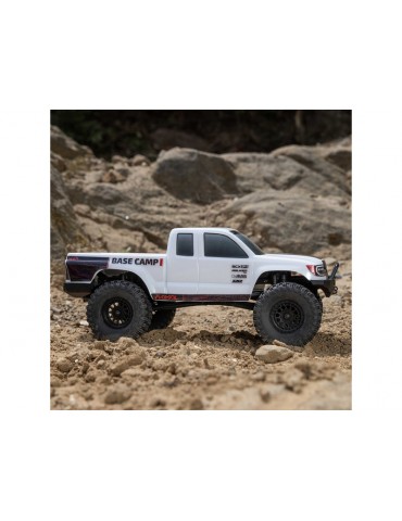 „Axial 1/24 SCX24 Base Camp 4WD Rock Crawler Brushed RTR“ su akumuliatoriumi ir įkrovikliu, baltas
