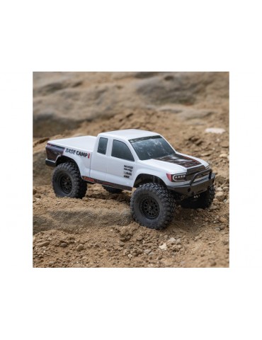 „Axial 1/24 SCX24 Base Camp 4WD Rock Crawler Brushed RTR“ su akumuliatoriumi ir įkrovikliu, baltas