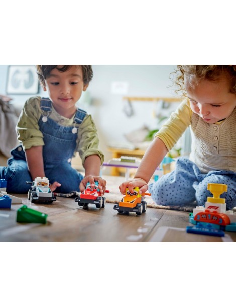 LEGO DUPLO - F1 Team Race Cars & Drivers