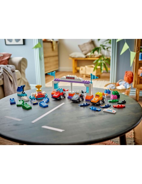 LEGO DUPLO - F1 Team Race Cars & Drivers