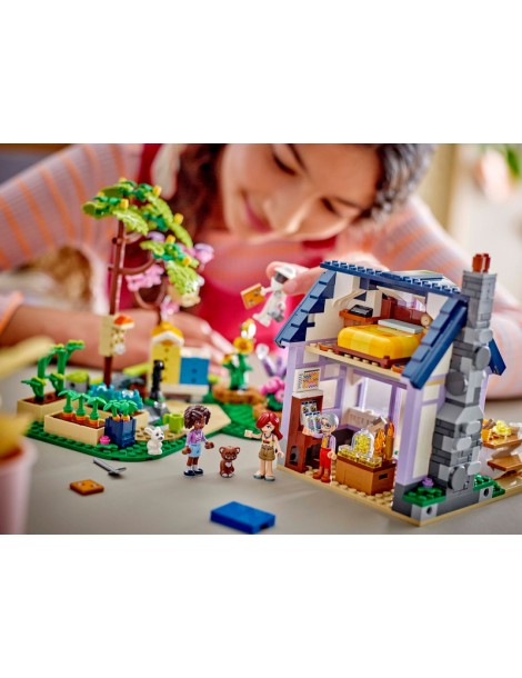 LEGO Friends - Beekeepers' House and Flower Garden