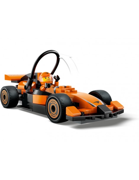 LEGO City - F1 Driver with McLaren Race Car