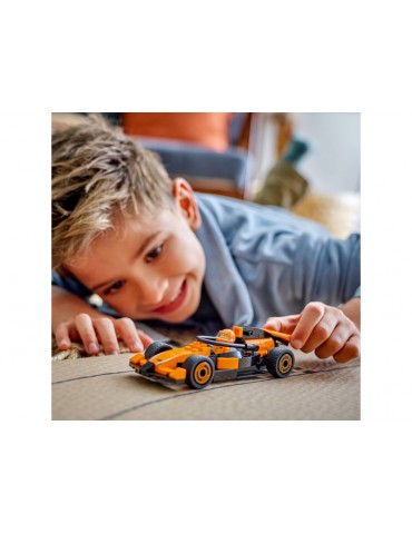 LEGO City - F1 Driver with McLaren Race Car