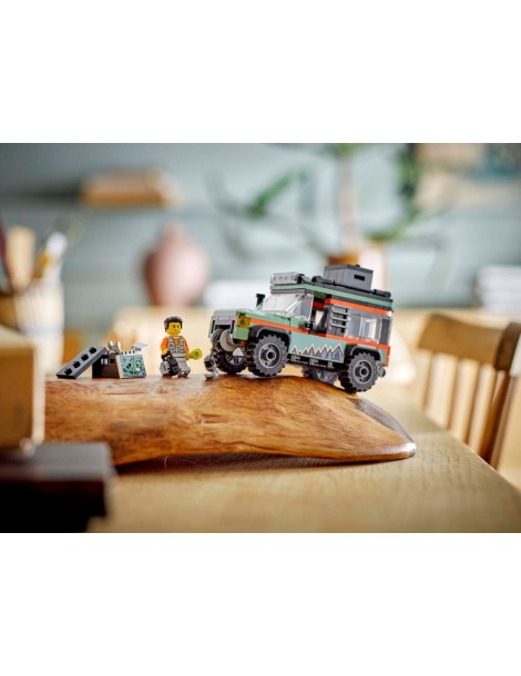 LEGO City - Off-Road 4x4 Mountain Truck