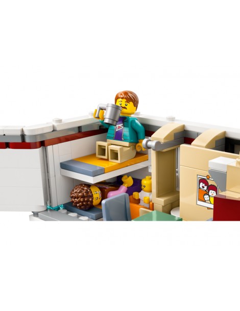 LEGO City - Holiday Adventure Camper Van