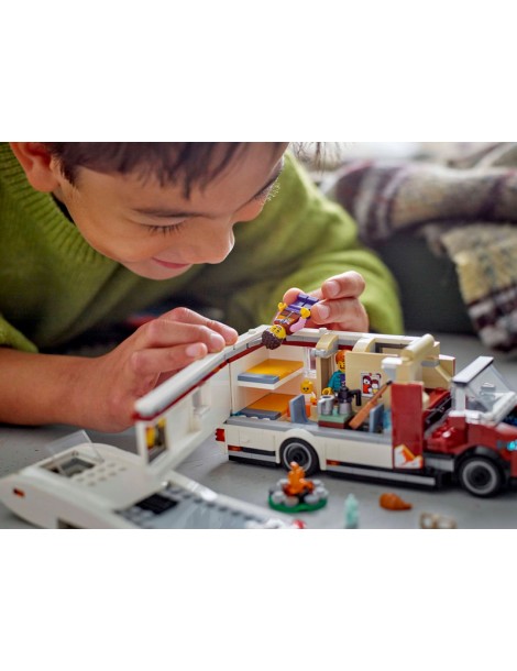 LEGO City - Holiday Adventure Camper Van