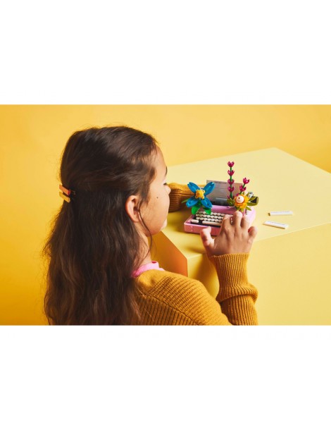 LEGO Creator - Typewriter with Flowers