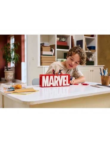 LEGO Marvel - MARVEL logotipas ir minifigūrėlės