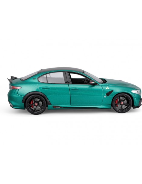 Bburago Alfa Romeo Giulia GTA 1:18 metalic green