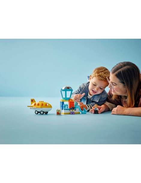 LEGO DUPLO - First Time at the Airport