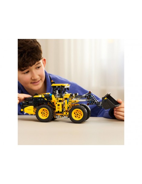 LEGO Technic - Volvo L120 Electric Wheel Loader