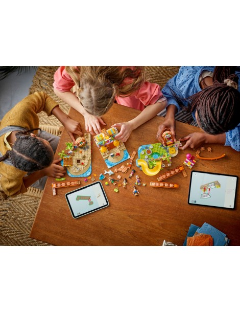 LEGO Friends - Family Vacation Beach Resort