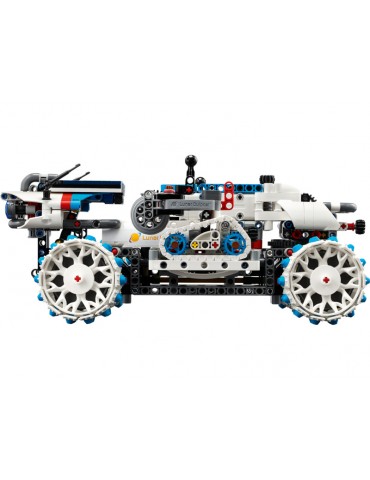 LEGO Technic 42211 Lunar Outpost mėnuleigis su kasybos ir MAPP visureigiais