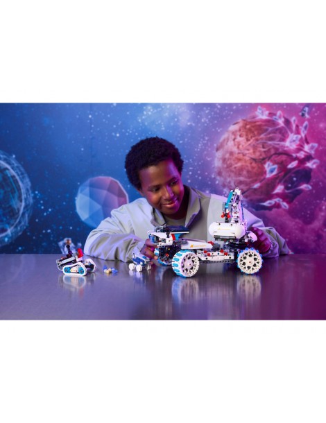 LEGO Technic 42211 Lunar Outpost mėnuleigis su kasybos ir MAPP visureigiais