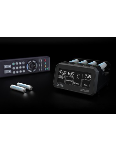 Įkroviklis SKY RC NC2200 su 4 kanalais NiMH ir NiCd celių įkrovimui