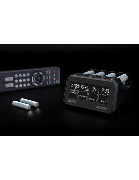 Įkroviklis SKY RC NC2200 su 4 kanalais NiMH ir NiCd celių įkrovimui