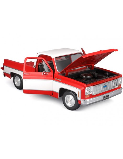 Maisto Chevrolet C10 Cheyenne Super 1:18 1974 red-white