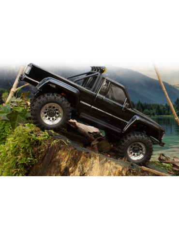 Venture18 1985 Toyota Hilux SR5 - Black