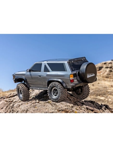 Traxxas TRX-4 Nissan Pathfinder 1988 RC crawler modelis Ready-To-Drive sidabro spalvos – CyborgShop