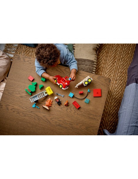 LEGO DUPLO - Fire Truck with Hose and Firefighter