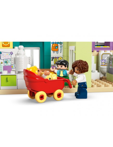 LEGO DUPLO - 3 in 1 Modern Family House with Figures