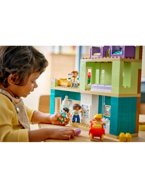 LEGO DUPLO - 3 in 1 Modern Family House with Figures