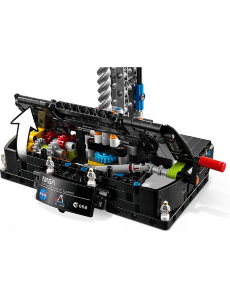 LEGO Technic - NASA Artemis Space Launch System Rocket