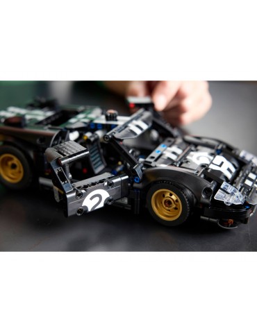 LEGO Technic - 1966 Ford GT40 MKII Race Car