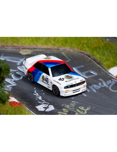 RC modelis nano-TTR BMW M3 E30 Warsteiner 1:64 – CyborgShop