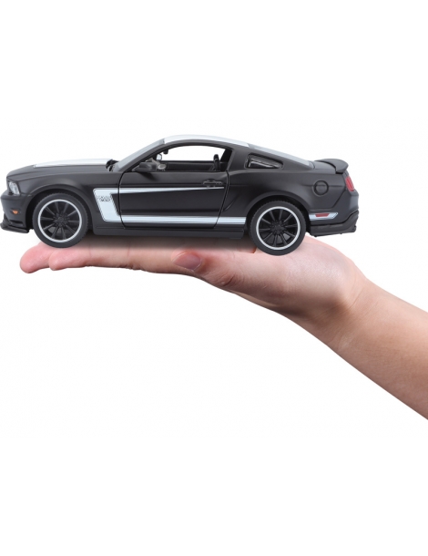 Modeliukas Ford Mustang Boss 302 1:24 juodos matinės spalvos Maisto – CyborgShop