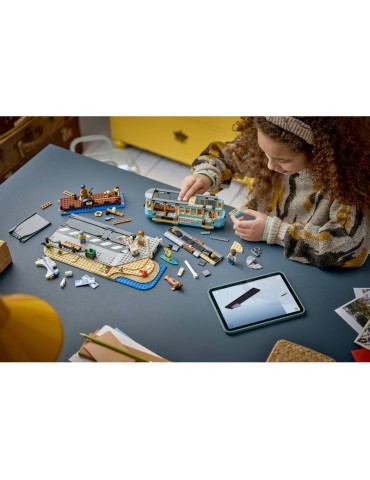 LEGO City - Classic Beach Streetcar