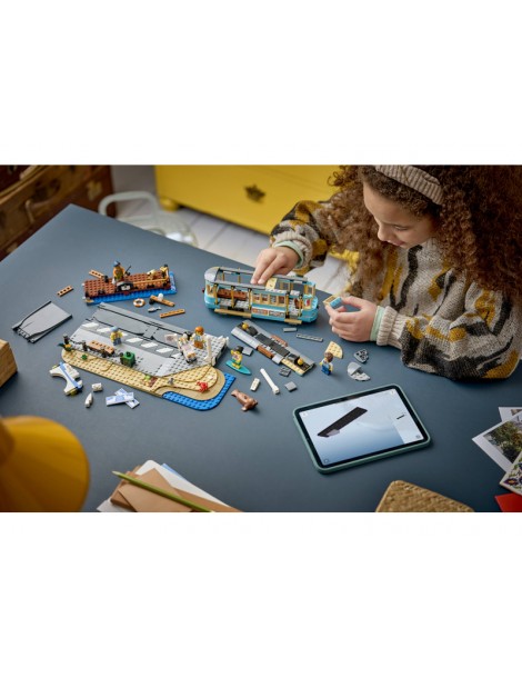 LEGO City - Classic Beach Streetcar