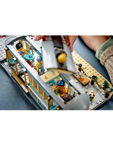 LEGO City - Classic Beach Streetcar