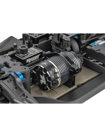 RC8B4.2e Team kit