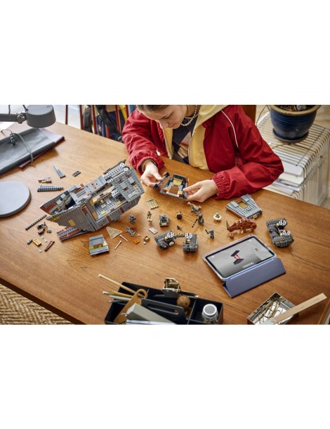 LEGO Star Wars - Offworld Sandcrawler and Mudhorn