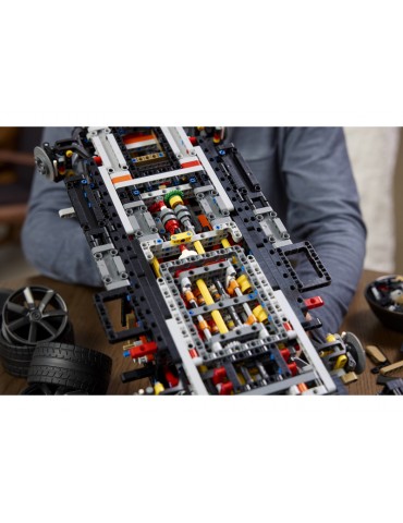 LEGO Technic - Megacar Koenigsegg Sadair's Spear