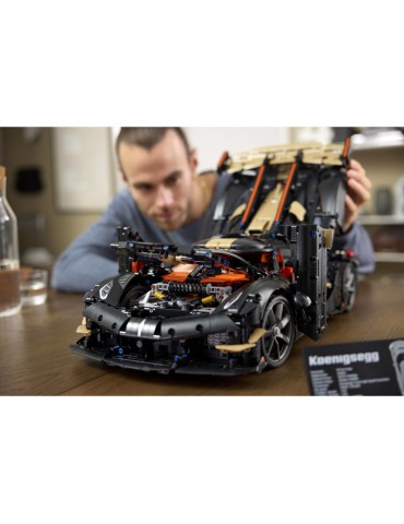 LEGO Technic - Megacar Koenigsegg Sadair's Spear