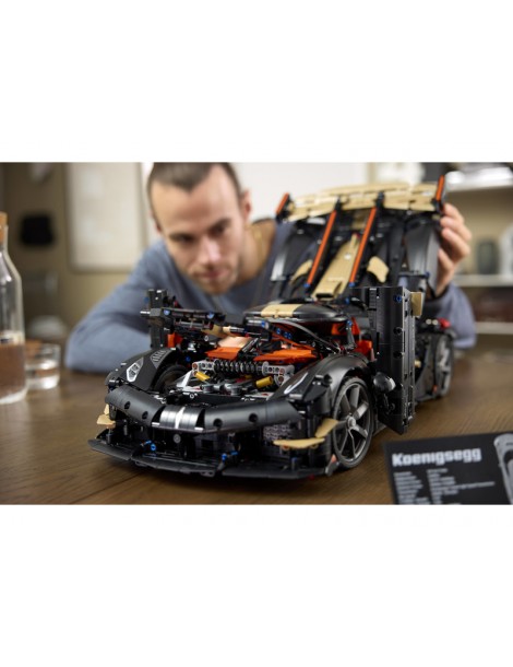 LEGO Technic - Megacar Koenigsegg Sadair's Spear