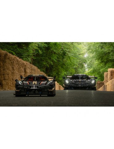 LEGO Technic - Megacar Koenigsegg Sadair's Spear