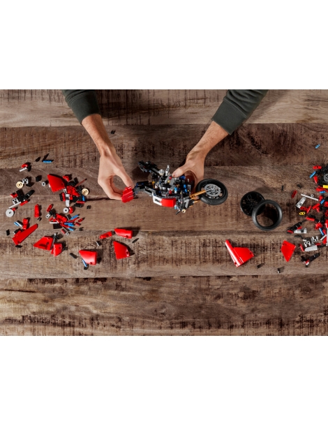 LEGO Technic - Ducati Panigale V4 R