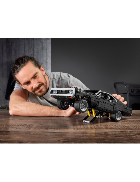 LEGO Technic - Dom's Dodge Charger