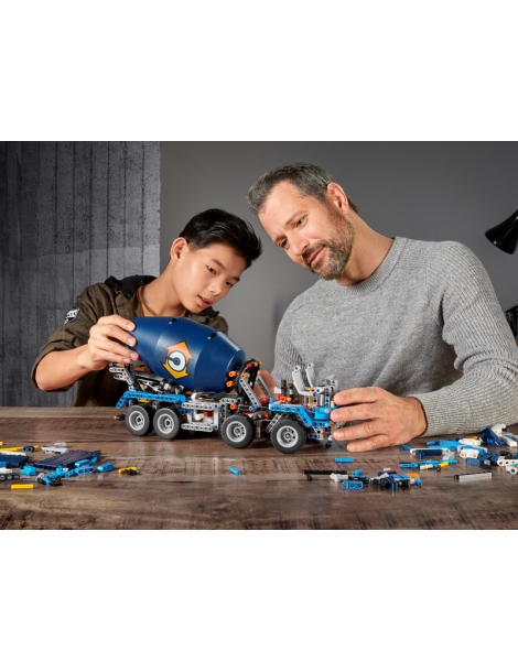 LEGO Technic - Cement Mixer Truck