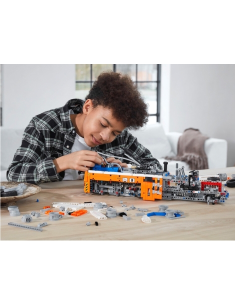 LEGO Technic - Heavy-duty Tow Truck