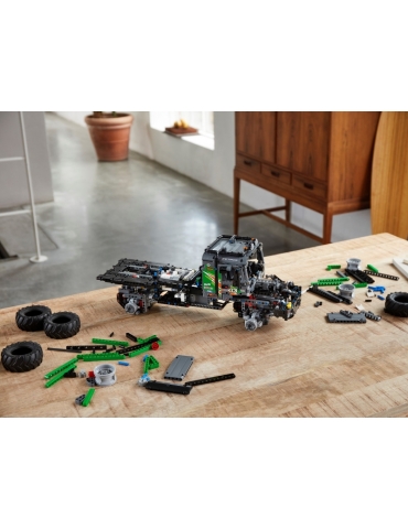 LEGO Technic - 4x4 Mercedes-Benz Zetros Trial Truck