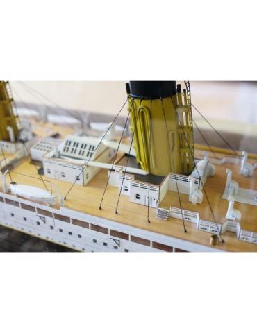 Mantua Model Titanic 1:200 kit